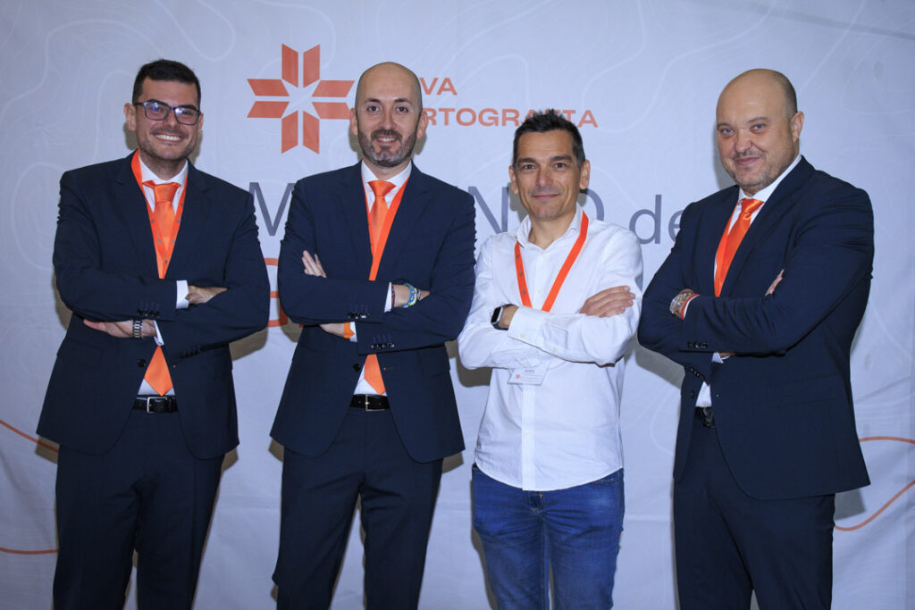 Nova Cartografía con representante de Leica