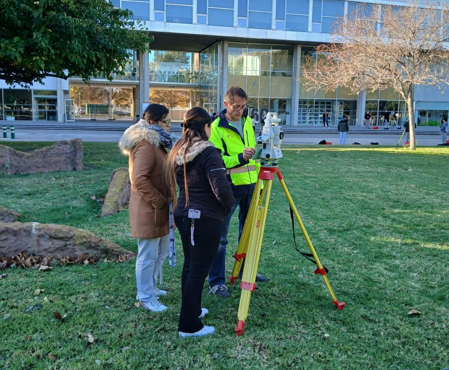 II Edición curso Topografía básica de campo para auxiliares - Nova ...